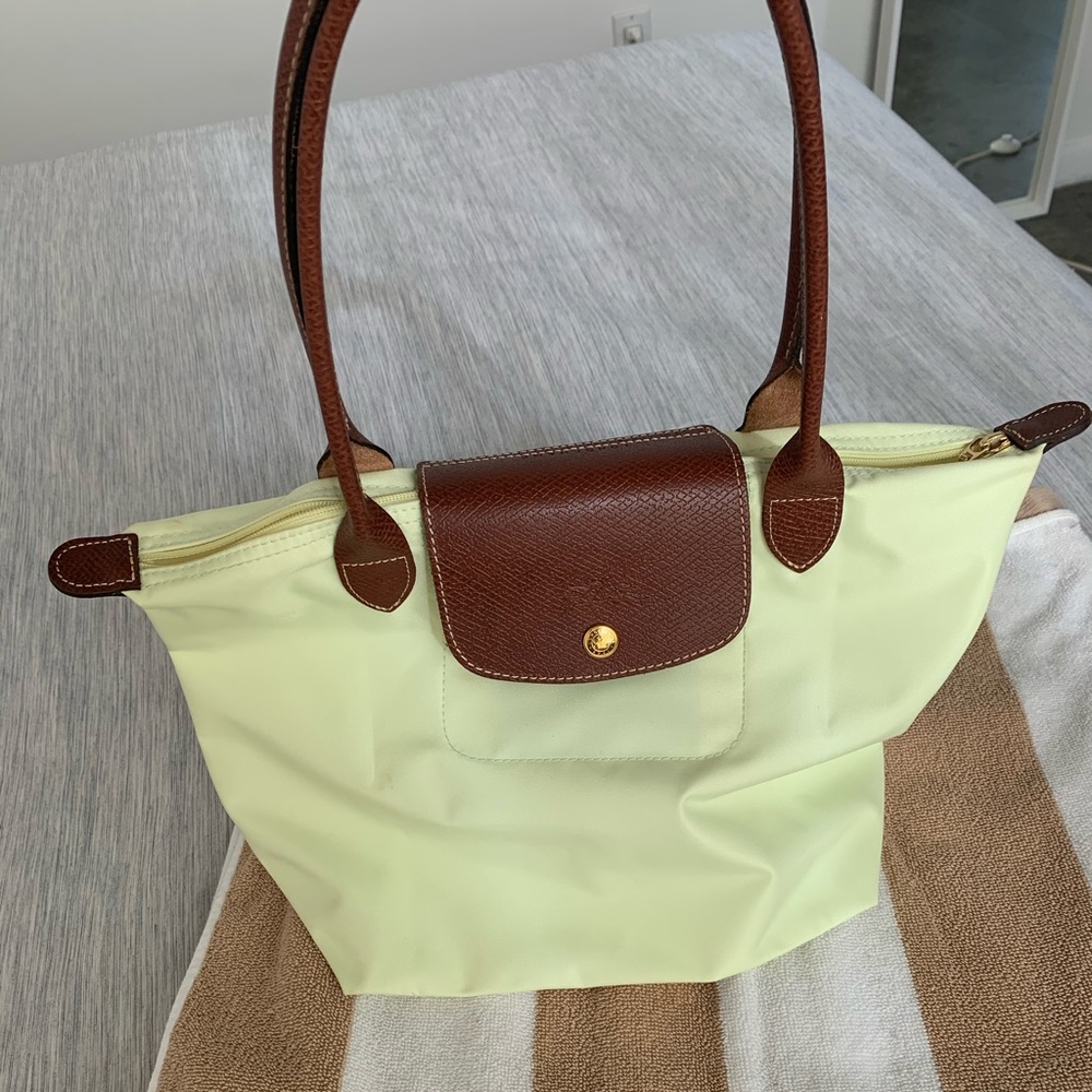 Longchamp le pliage small in pastel lime color